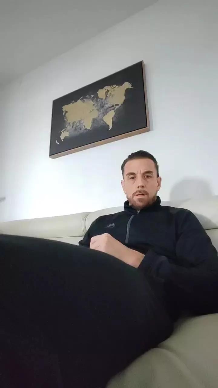 Neotrix33 on Cam4 