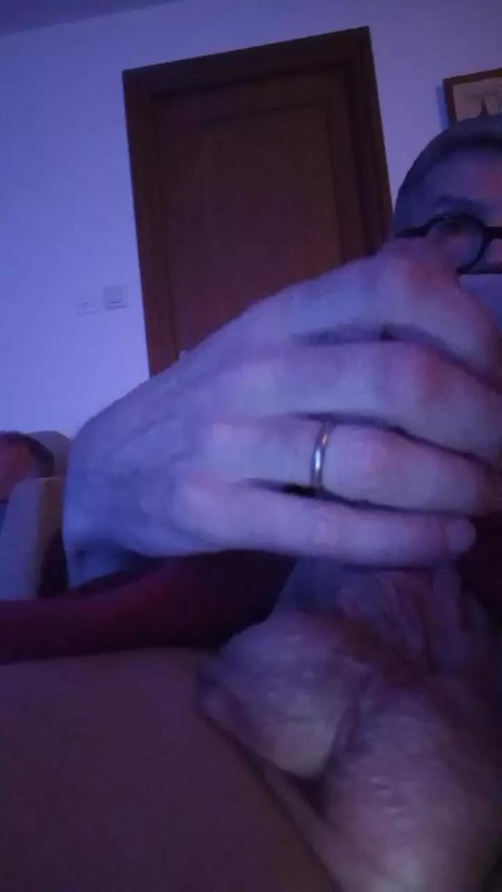 newcal32 on Cam4 