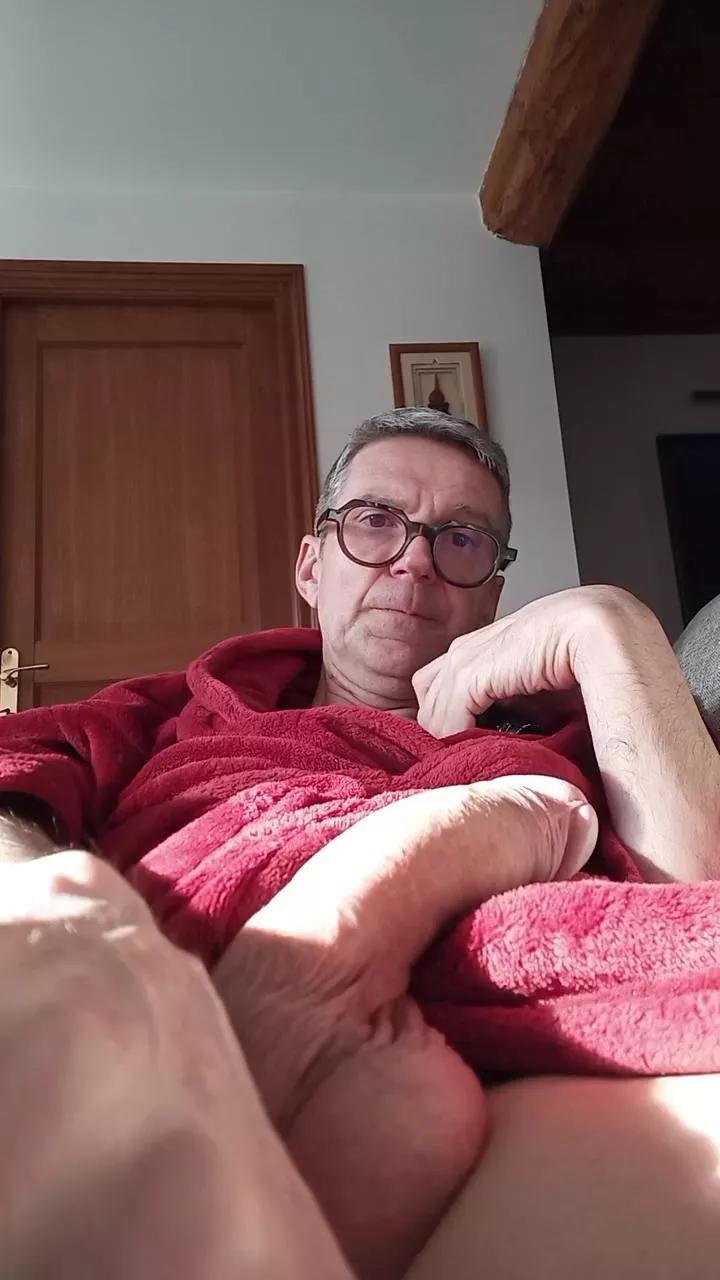 newcal32 on Cam4 