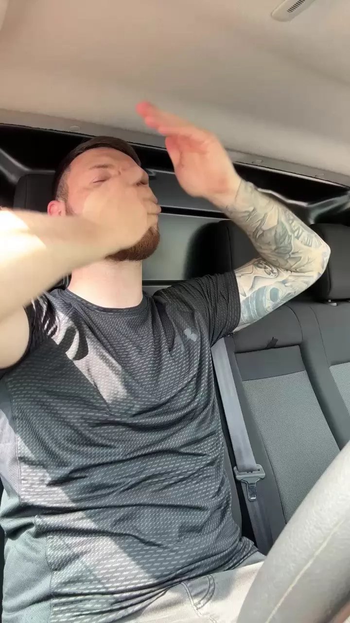 Offline Nicehardon3 on Cam4