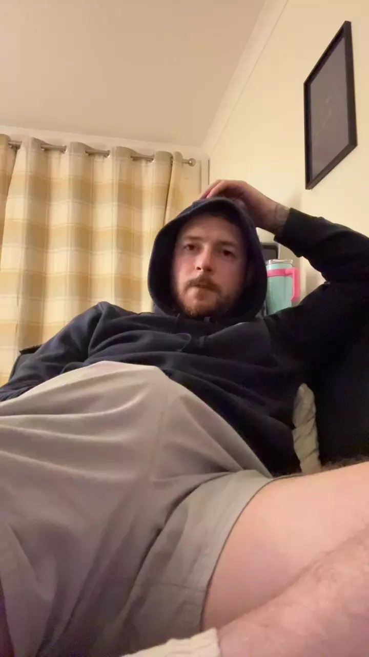 Offline Nicehardon3 on Cam4