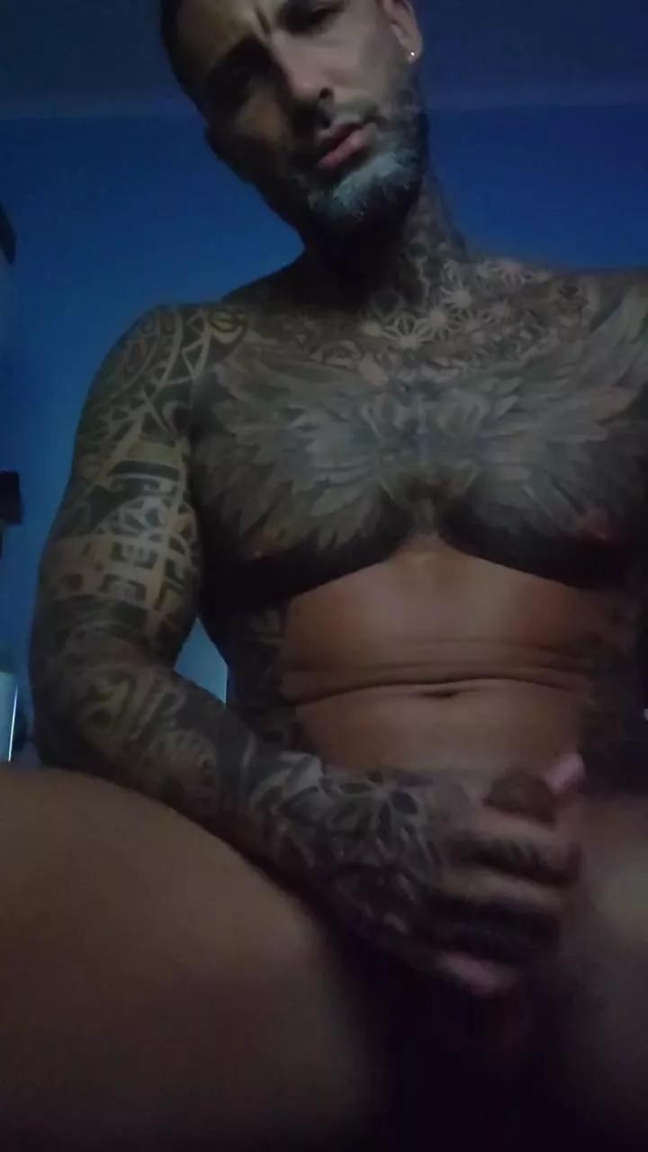 Nicolas_1988 on Cam4 