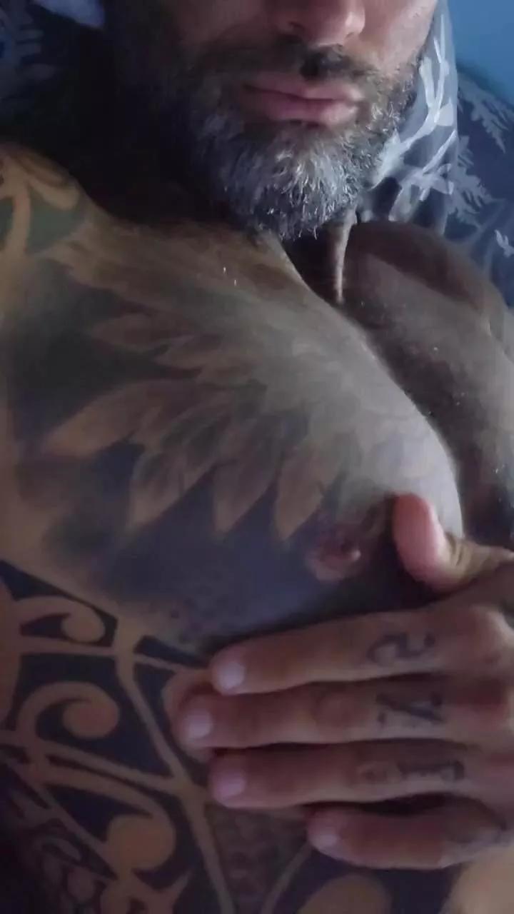 Nicolas_1988 on Cam4 