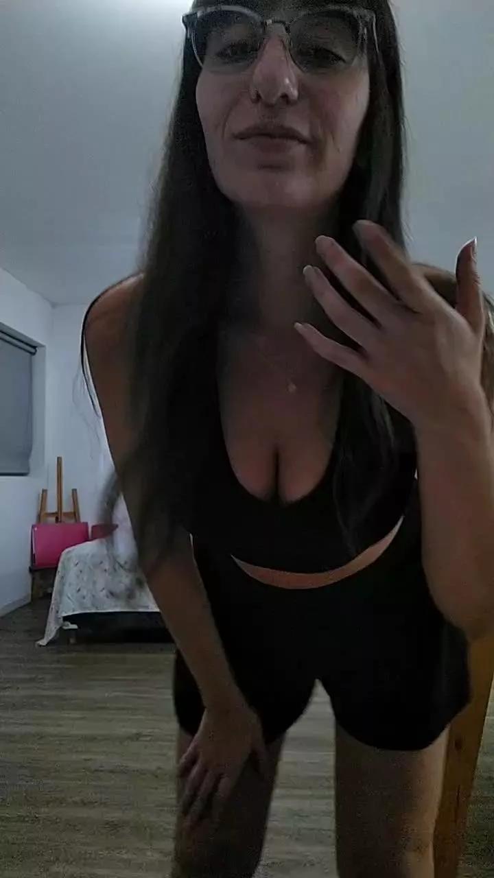 NikiiV on Cam4 