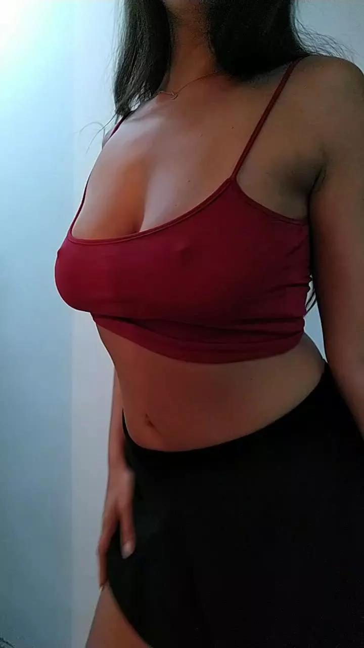 NikiiV on Cam4 