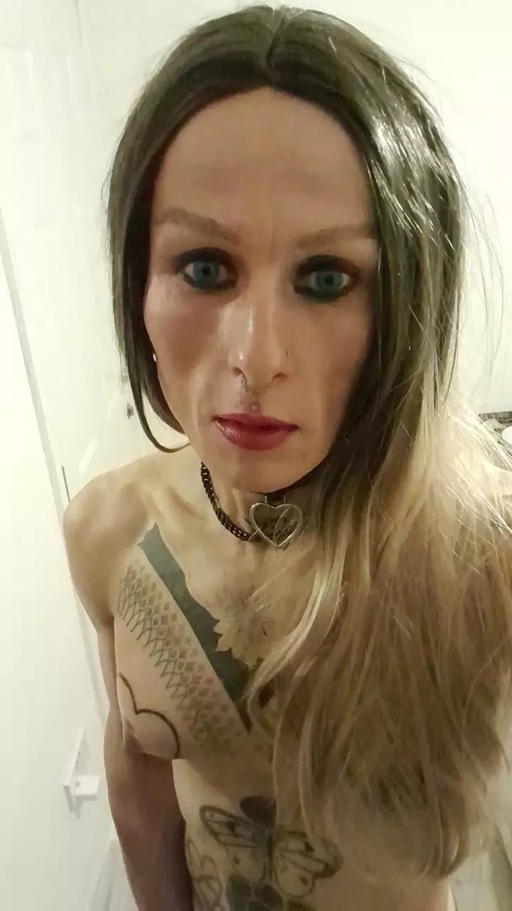 Offline nnora007 on Cam4