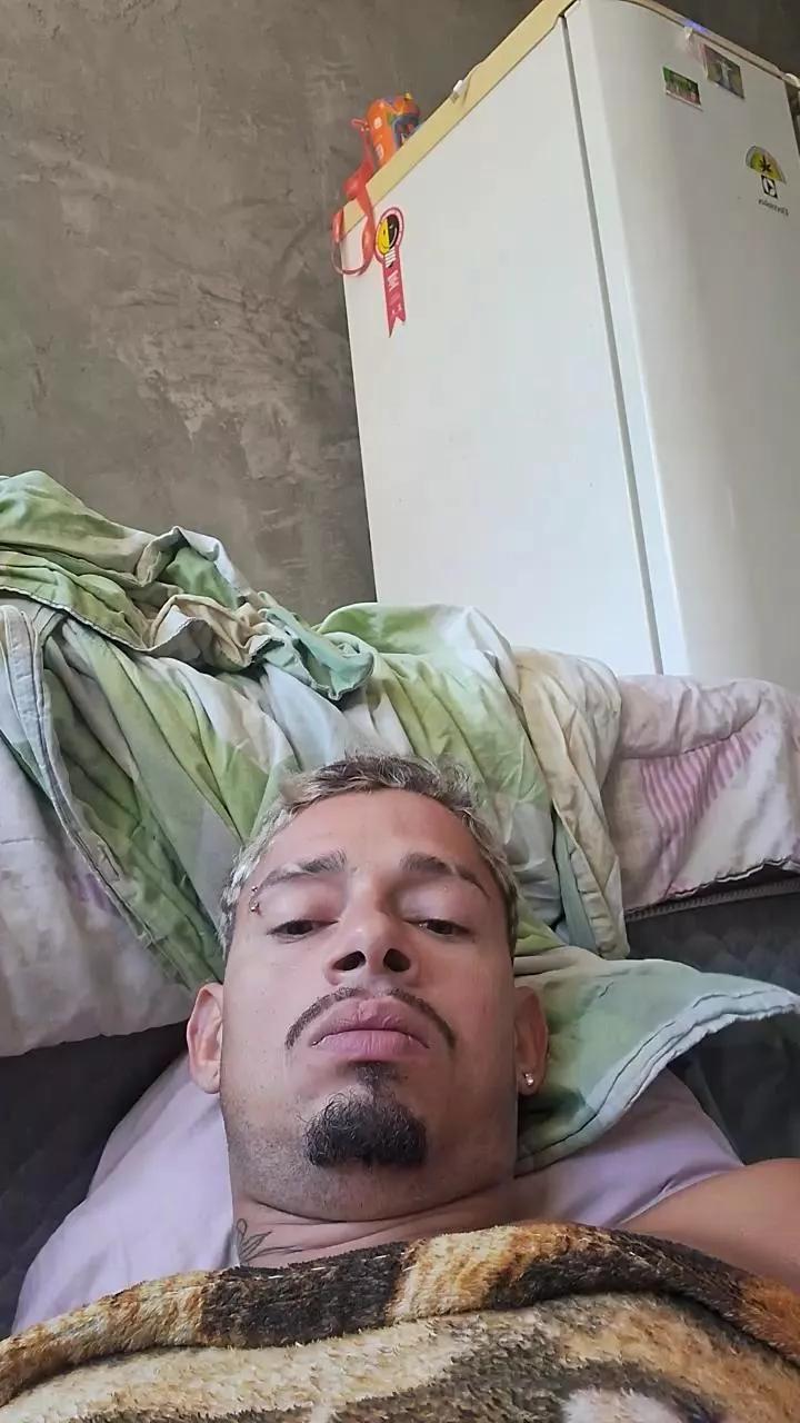 Novinho_do24 on Cam4 