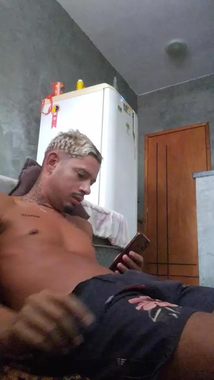 Novinho_do24 on Cam4 