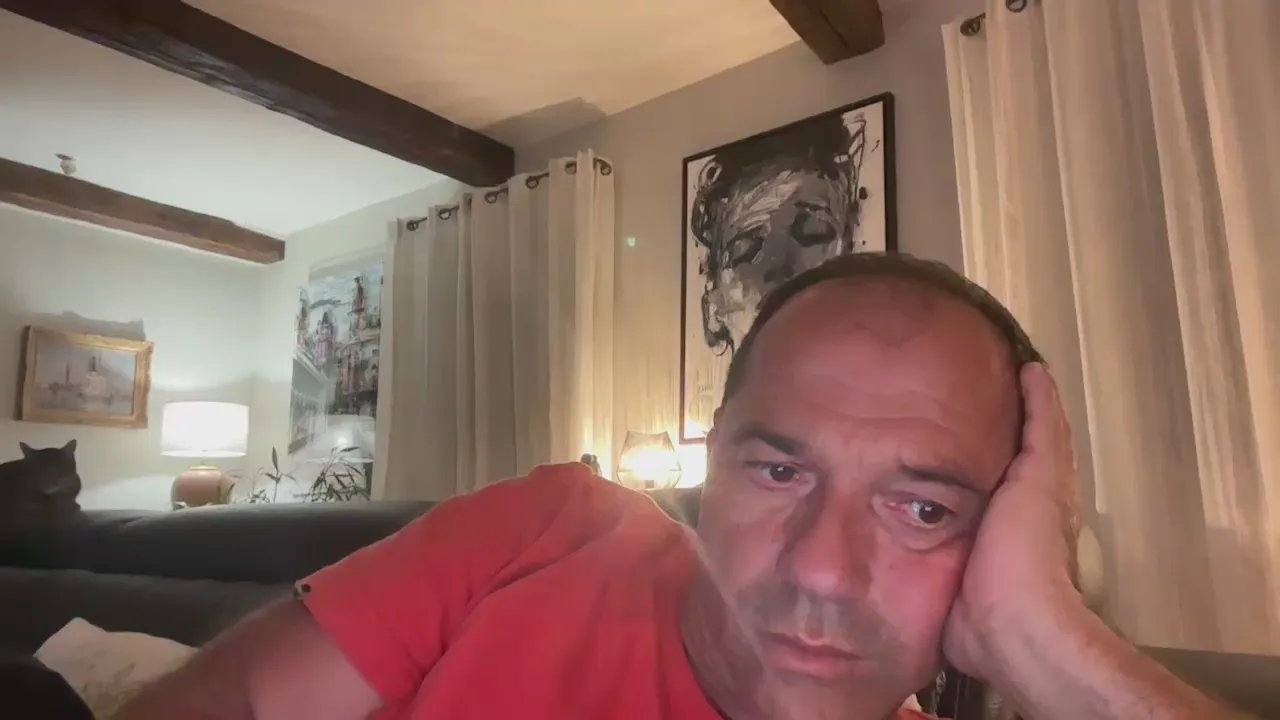 Offline osiris8475 on Cam4