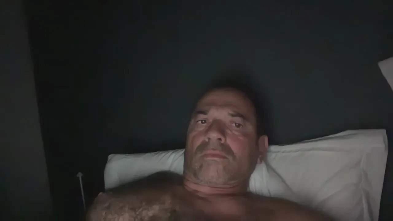 Offline osiris8475 on Cam4