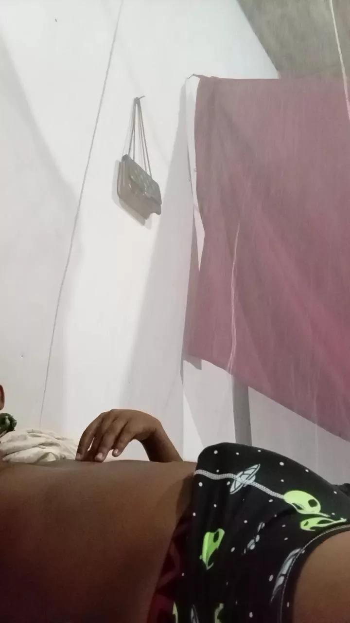 pauzudo25ju on Cam4 