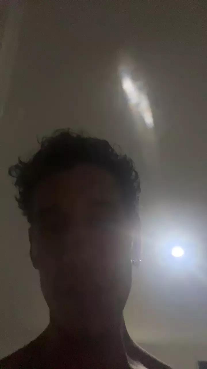 Pedrog24 on Cam4 