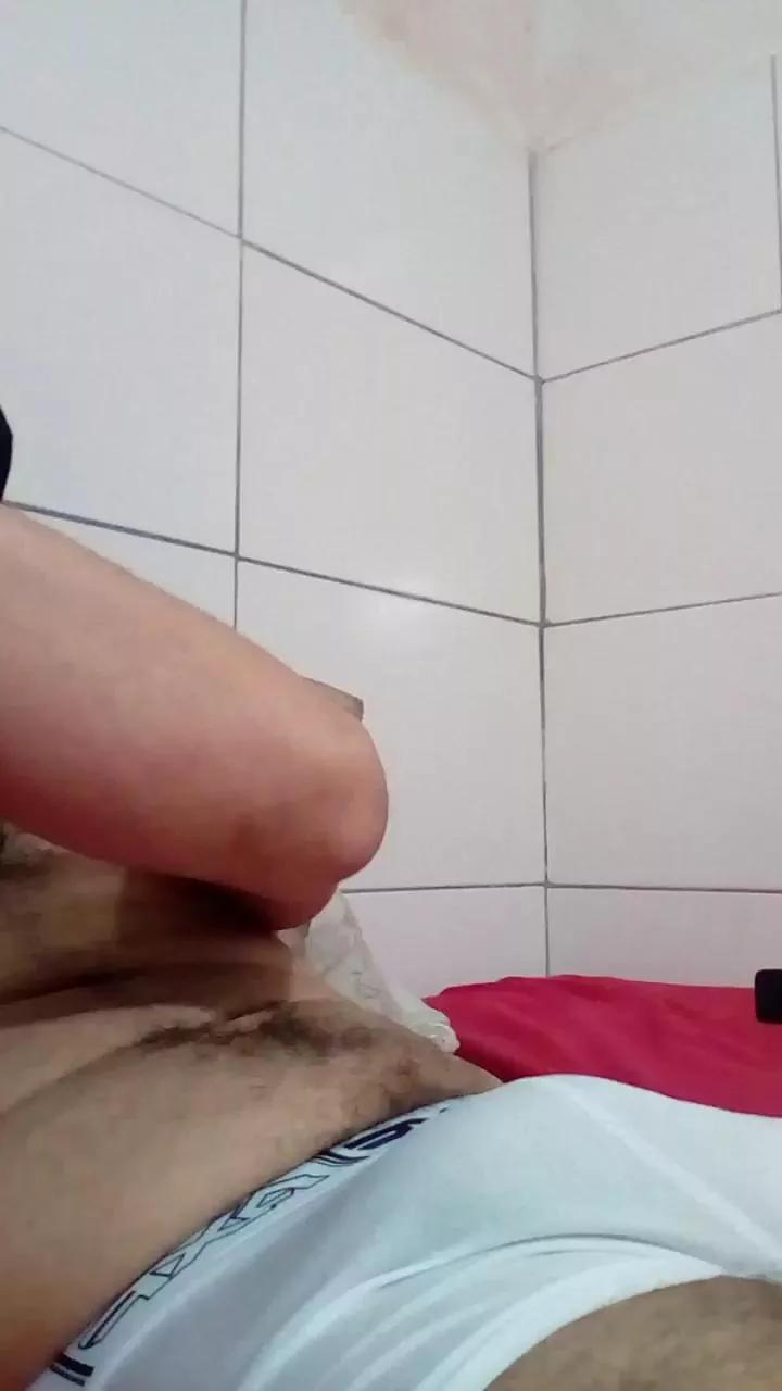 Pedrog24 on Cam4 