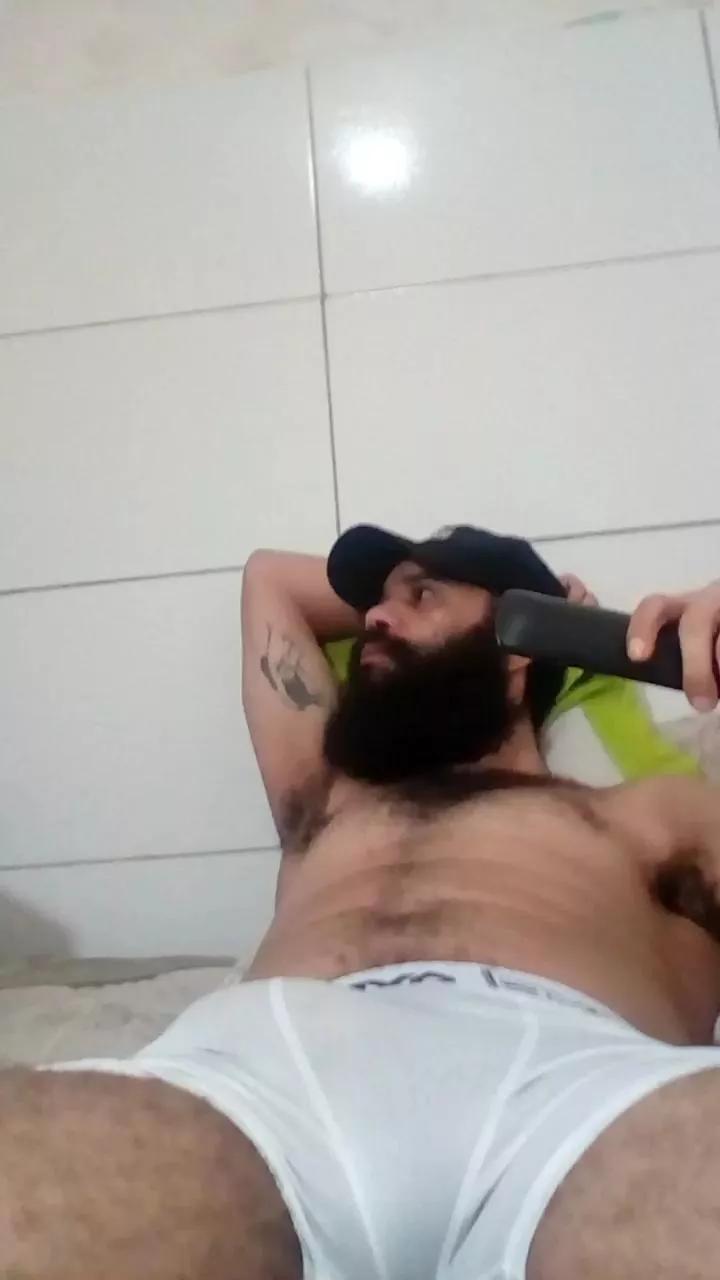 Pedrog24 on Cam4 