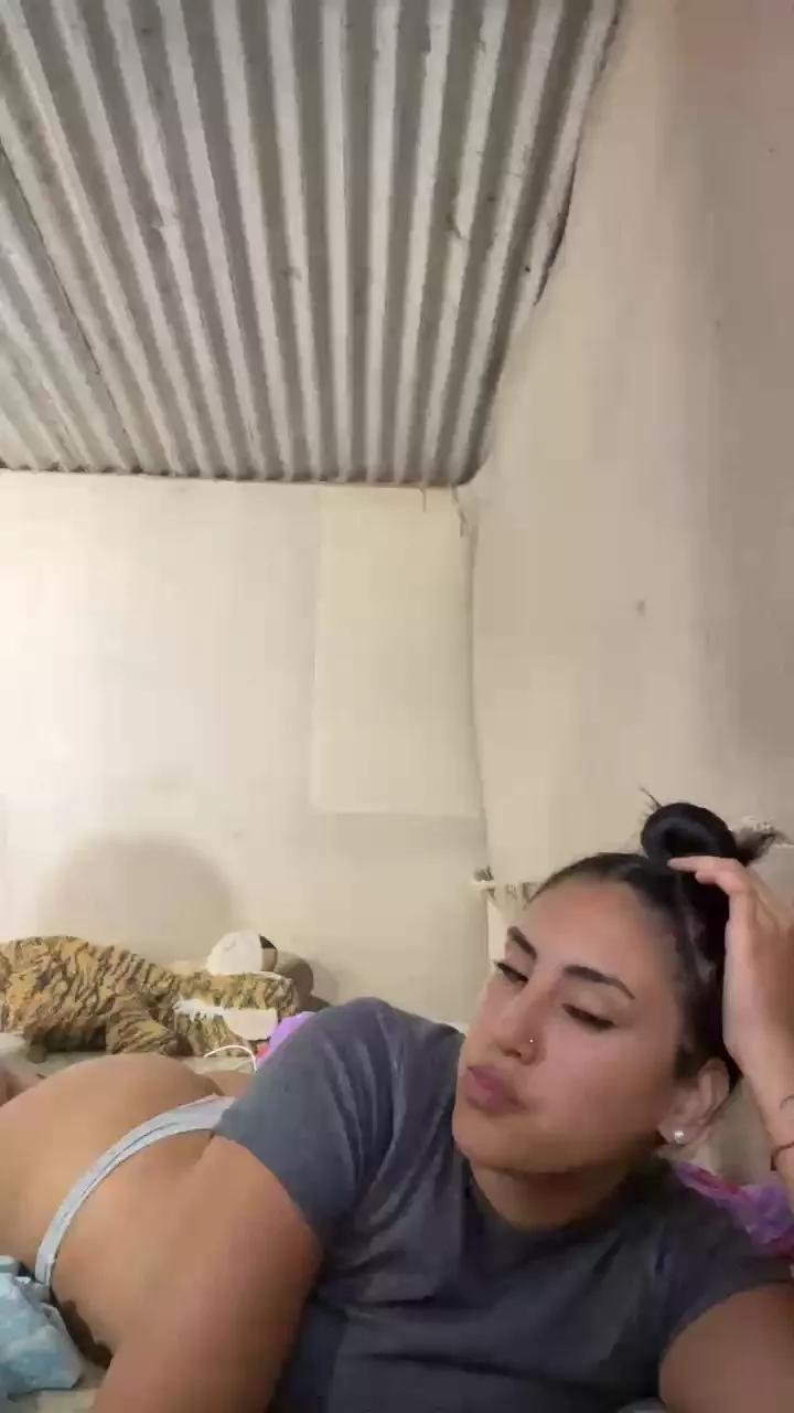 Perrareyna on Cam4 