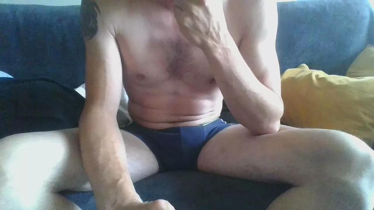 pierrotx69 on Cam4 