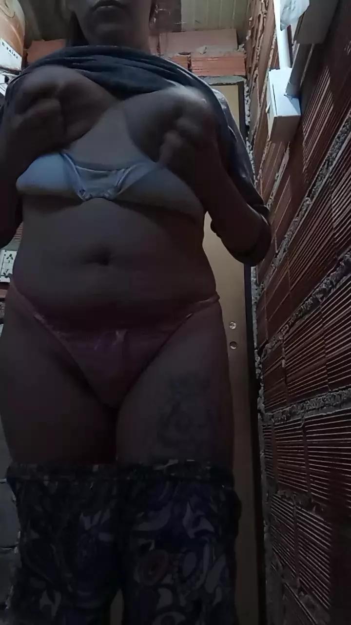 prii_hot on Cam4 