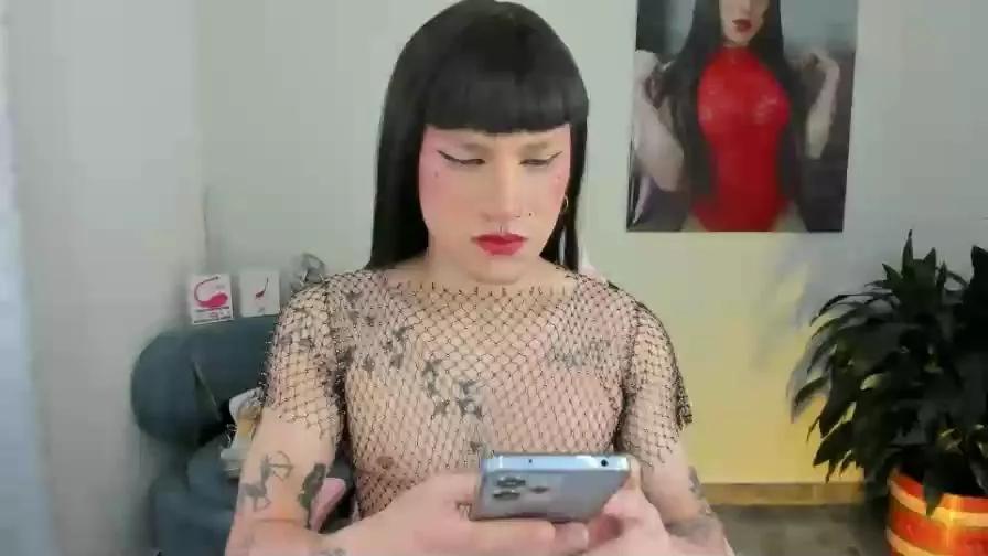 QueenRamona_Hot on Cam4 