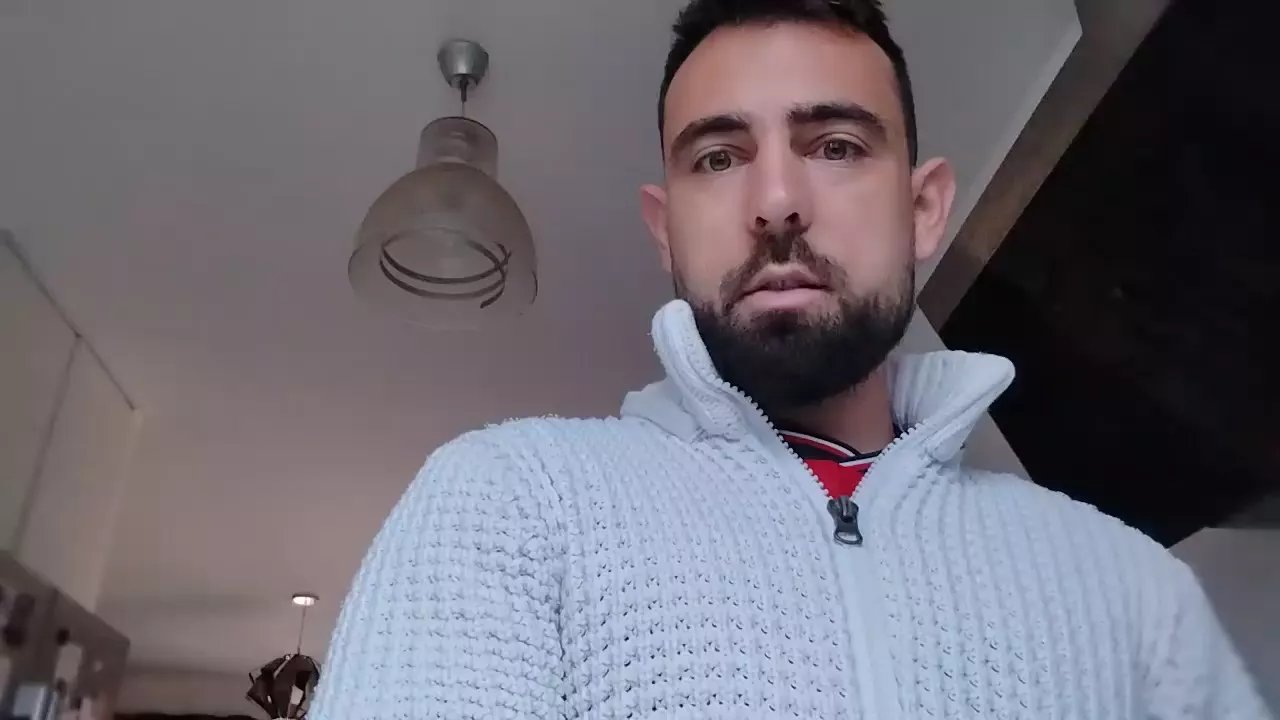 Offline Ribeiro33240 on Cam4