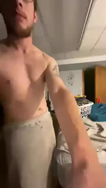roberto66693 on Cam4 