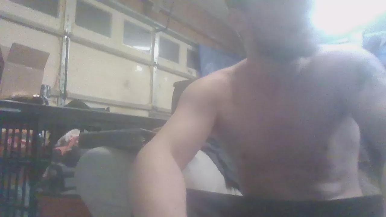 roberto66693 on Cam4 