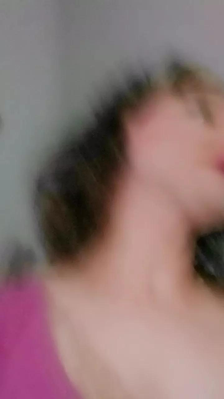 SabrinaTrv on Cam4 