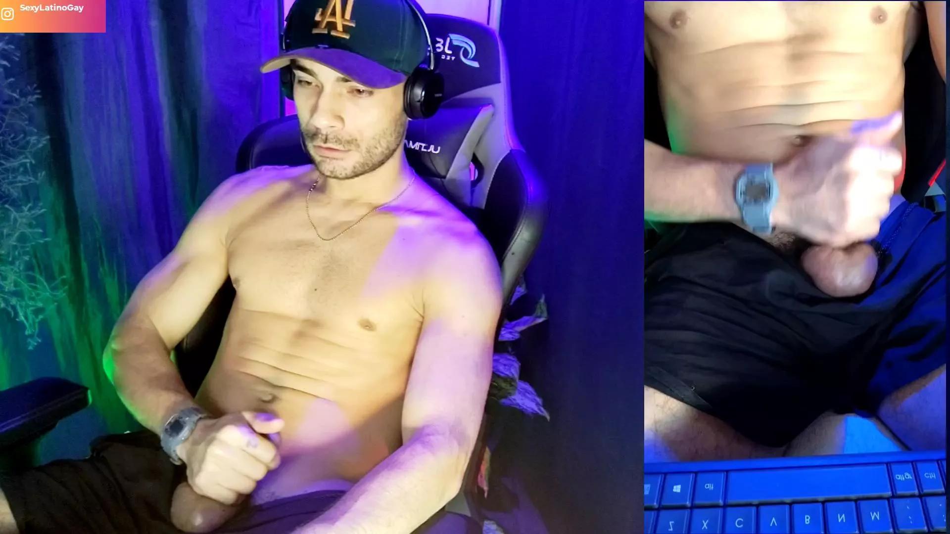 Sexylatinogay on Cam4 