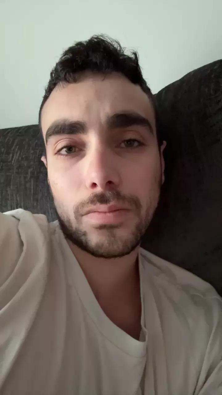 Smallboy69 on Cam4 
