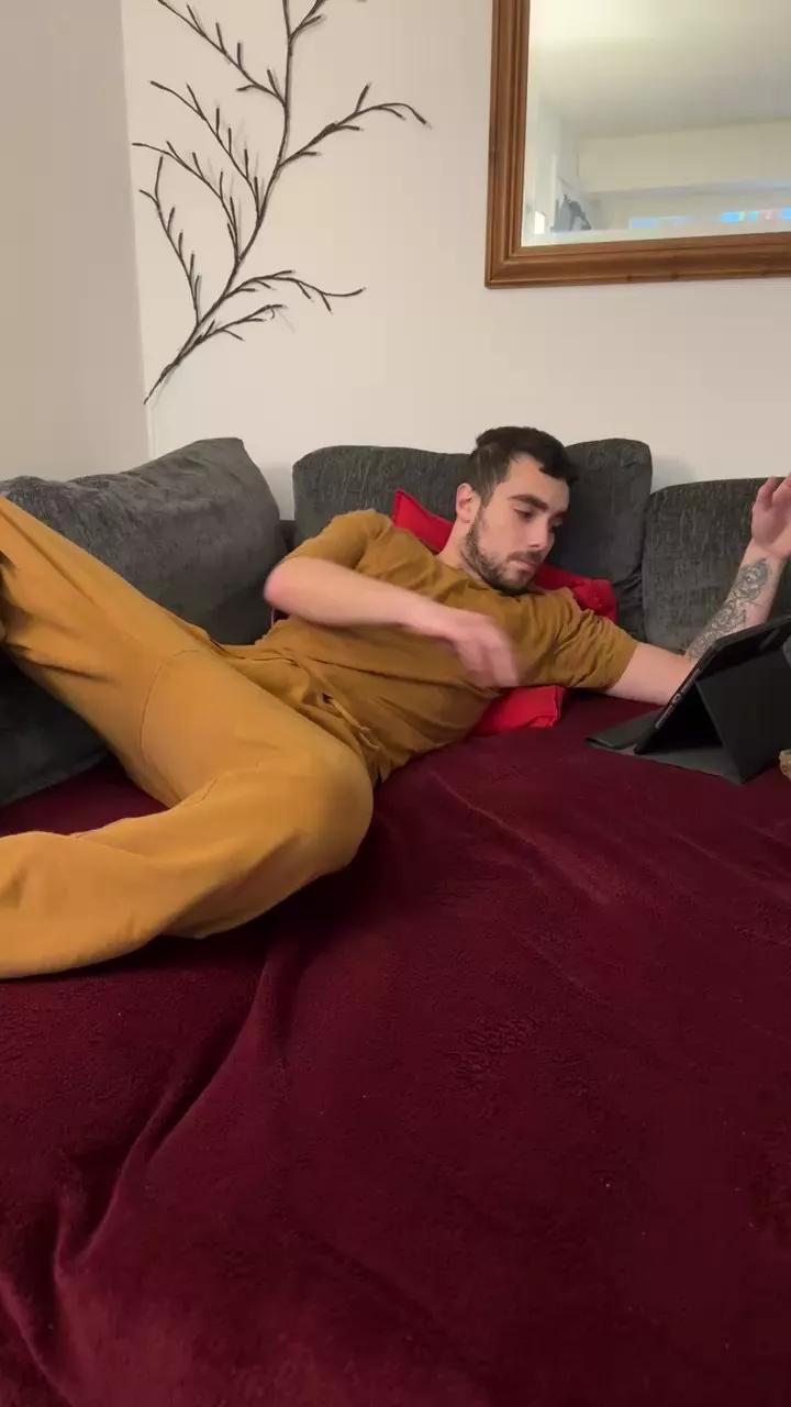 Smallboy69 on Cam4 