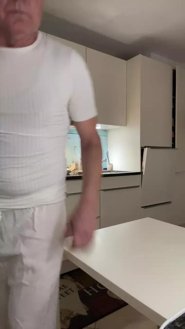 Strolch1707 on Cam4 