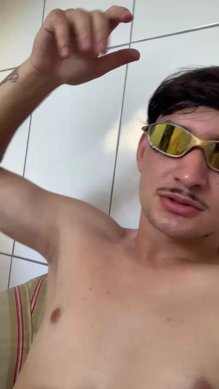 Surfista244 on Cam4 
