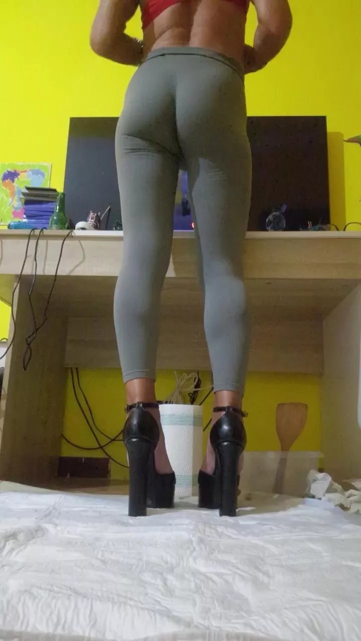 Offline Trillyfun69 on Cam4