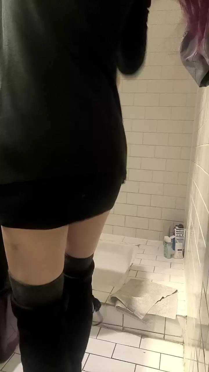Volcaniik on Cam4 