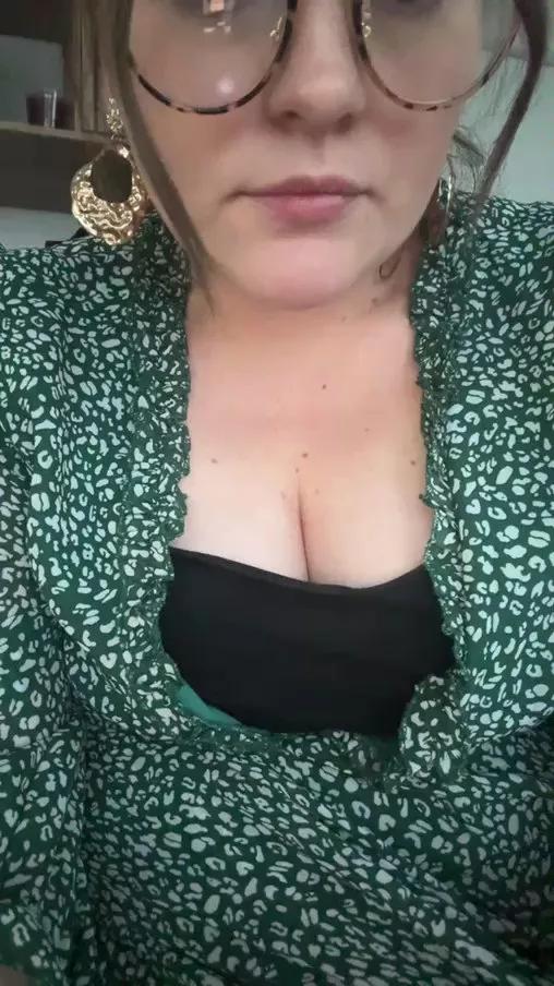 whitequeen_xxx on Cam4 