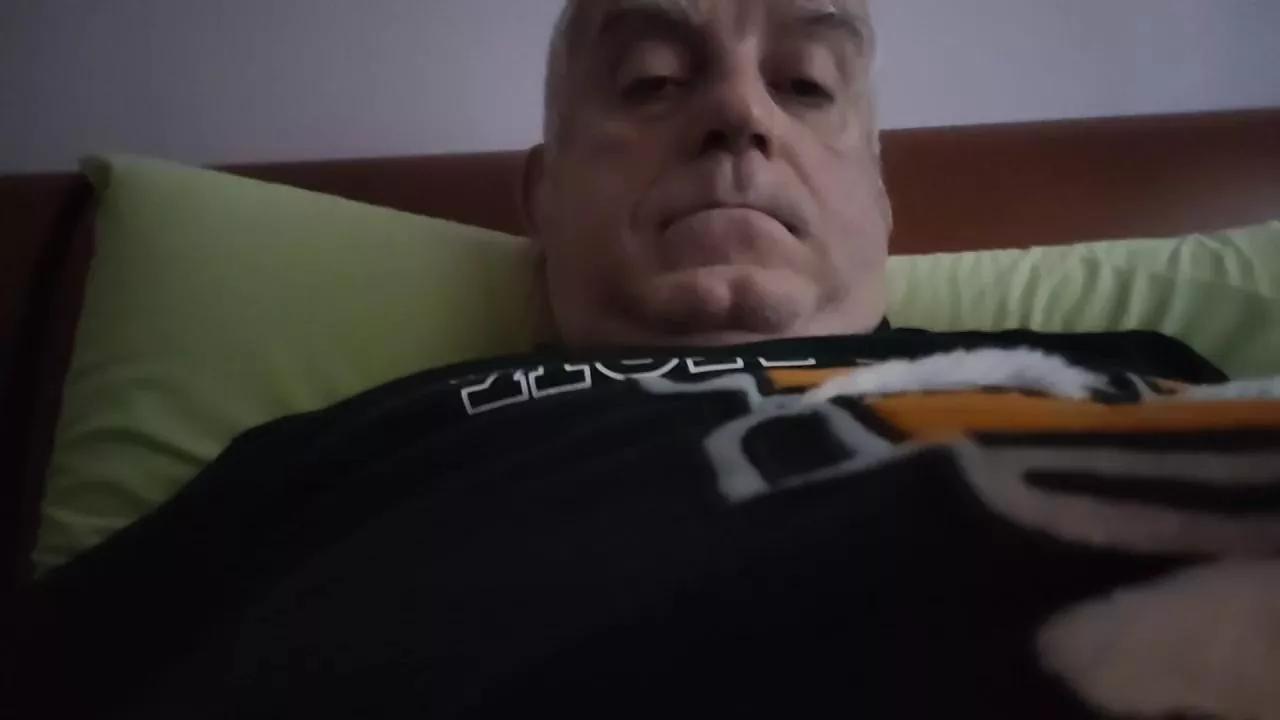 wolf_free on Cam4 
