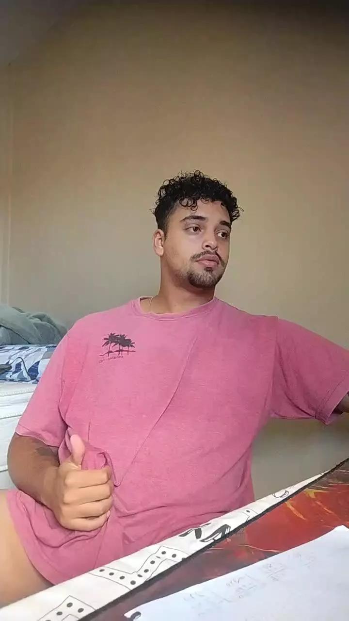 xcumshot3323 on Cam4 