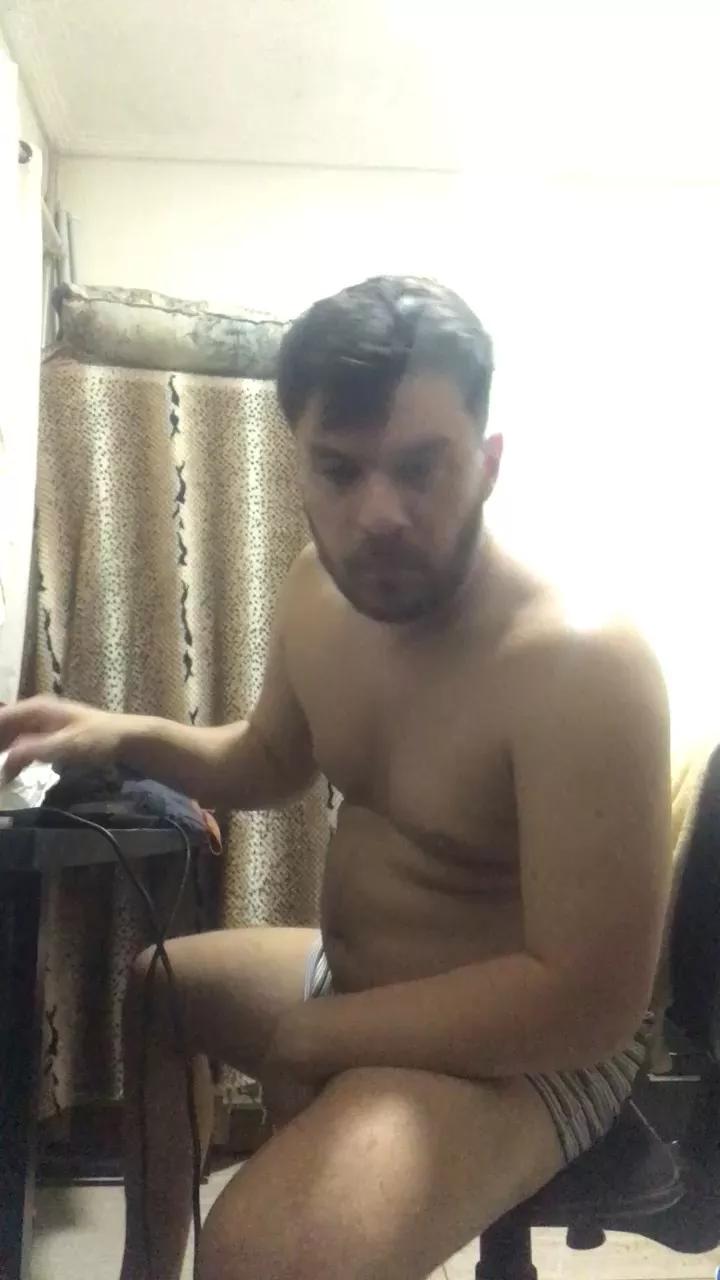 Yagow on Cam4 