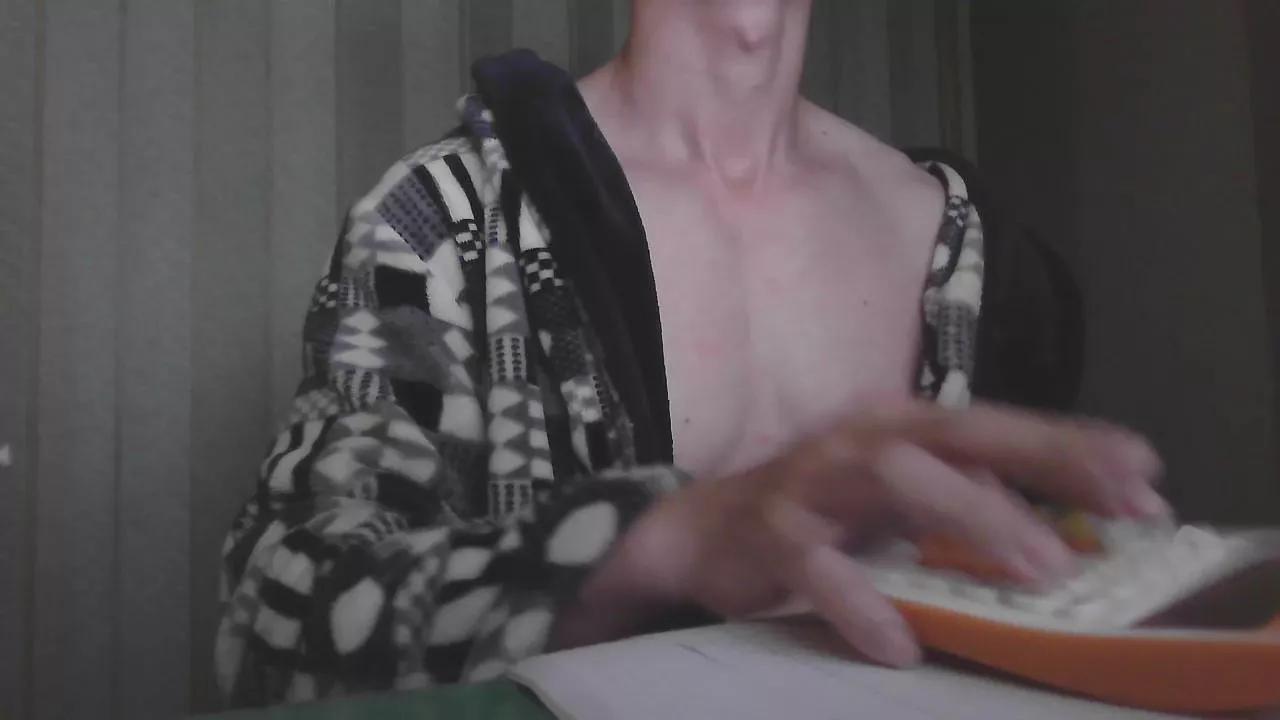 yiwenlai on Cam4 