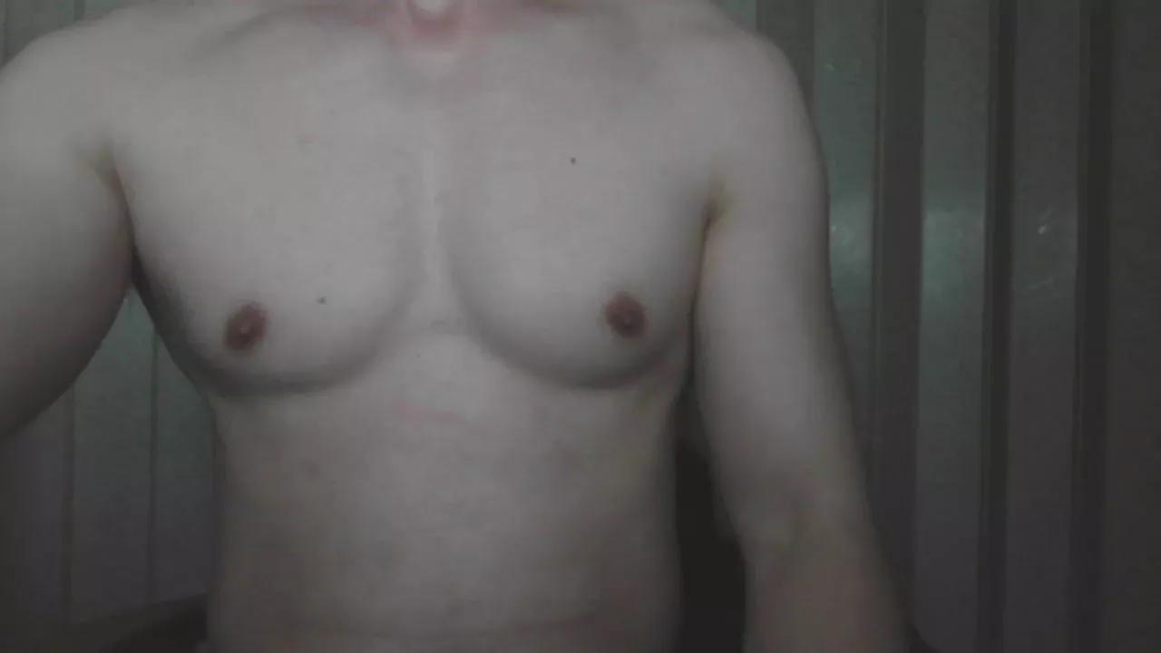 yiwenlai on Cam4 