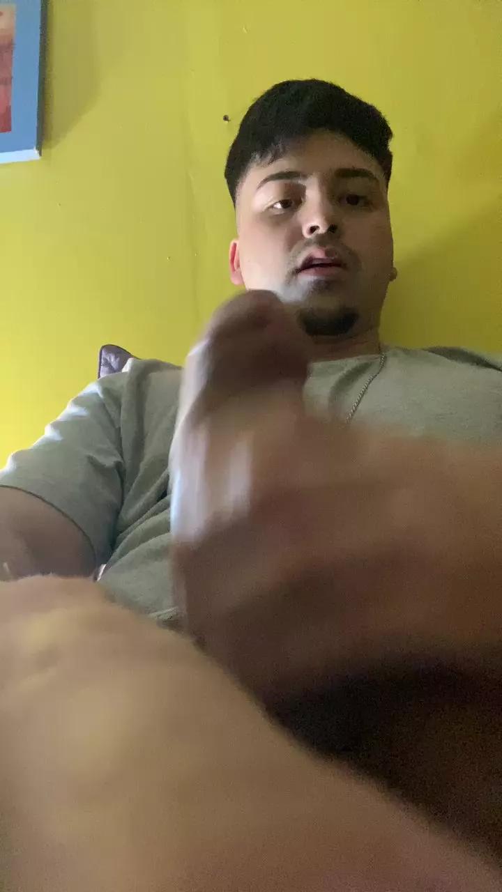 Young_boy_21ch on Cam4 