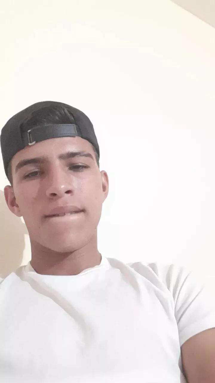 your_latin_cock on Cam4 