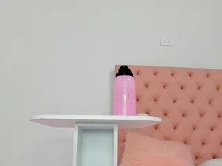 Freechat roxyswt on CamSoda