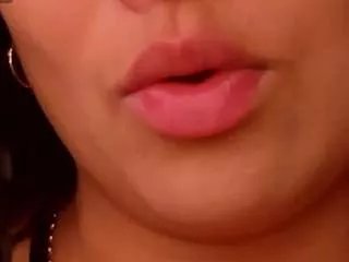 Offline salommecruz on CamSoda