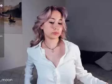 Freechat _golden_moon_ on Chaturbate