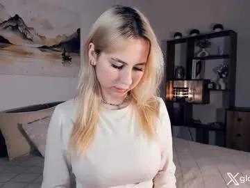 Freechat _golden_moon_ on Chaturbate