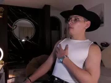 a_lejandro_08 on Chaturbate