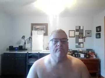 b1gh0rnyguy on Chaturbate
