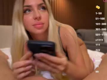 blonde_bigtits on Chaturbate