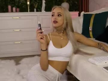 blondie_muller on Chaturbate