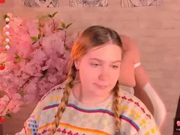 blush_ellie on Chaturbate